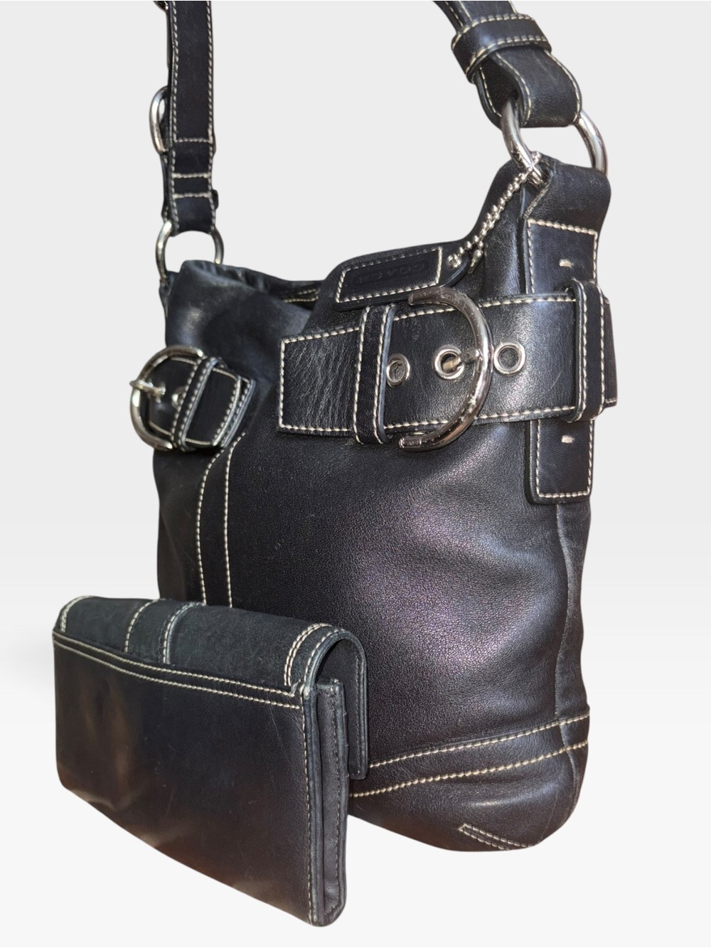 Coach Soho 2005 Vintage Leather Shoulder Bag with Buckle Accent - Picture 6 of 14